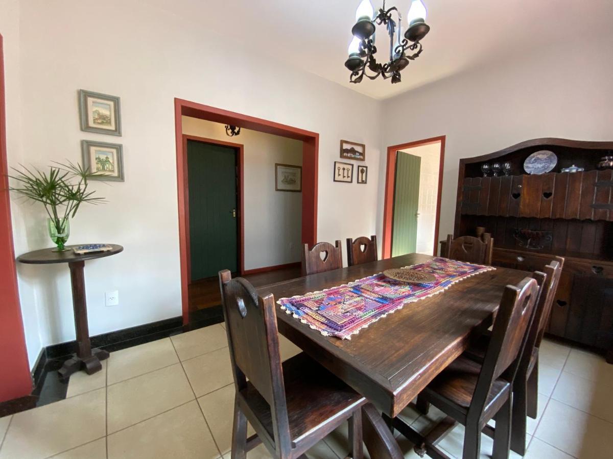 Casa No Centro Historico De Catas Altas